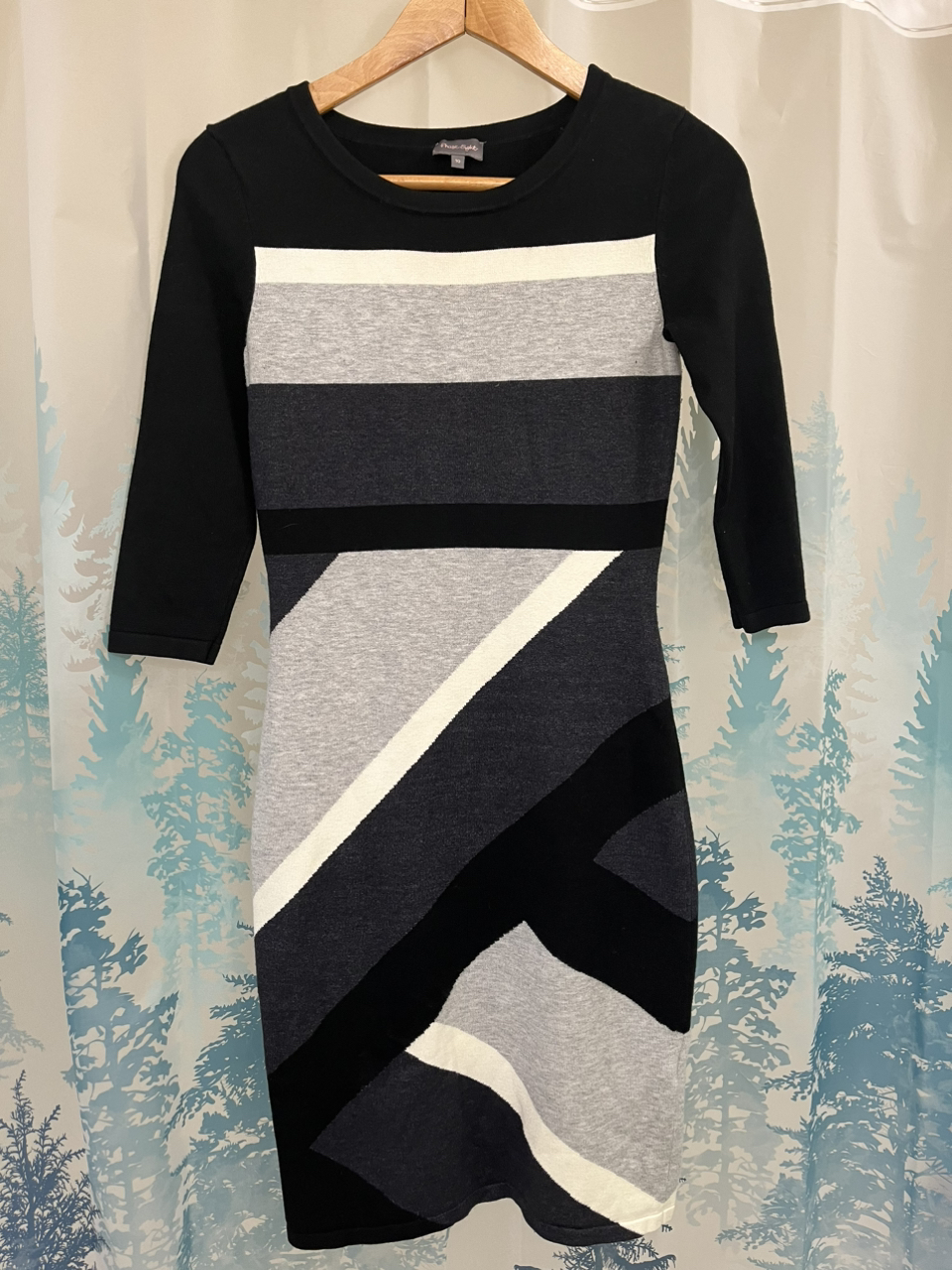 Patterned fitted sweater dress thumbnail