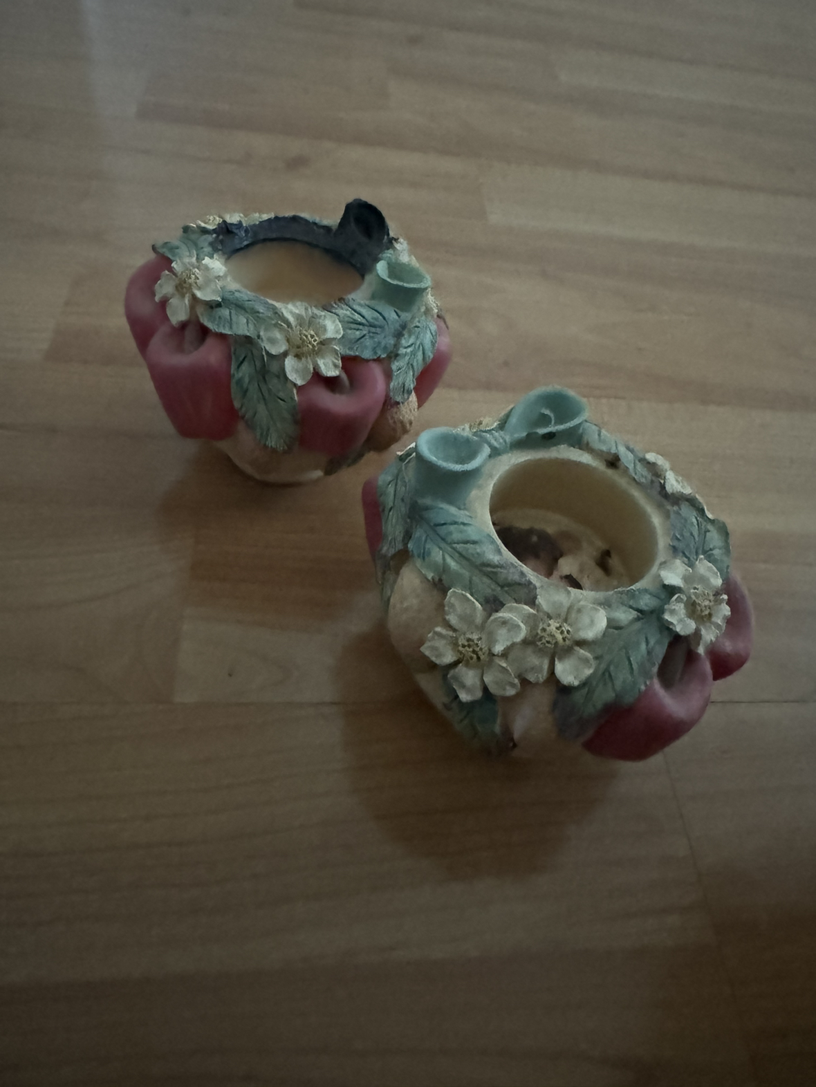 Pair of candle holders thumbnail