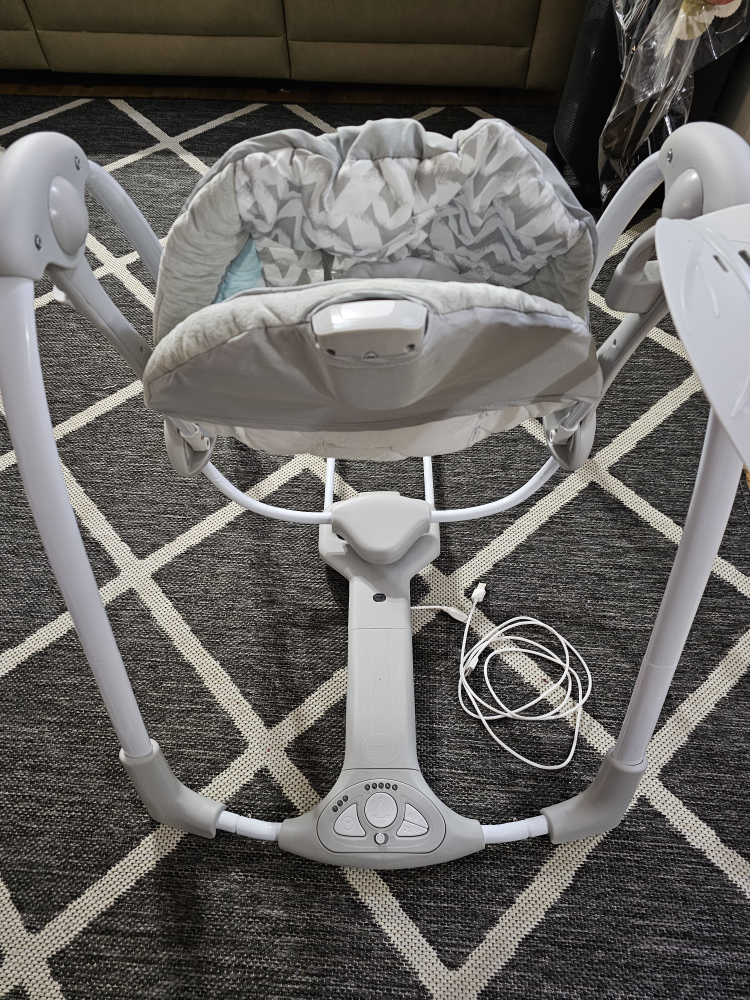 swing 2 seat used like new 9/10 condition - photo 3