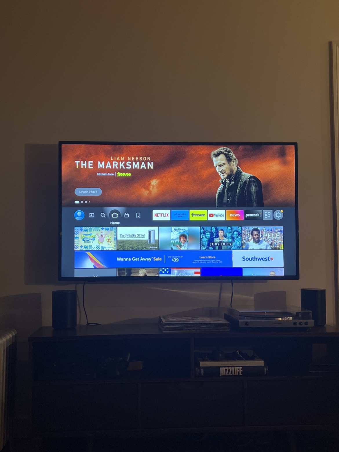 Fire Insignia TV 55” Inches & Wallmount