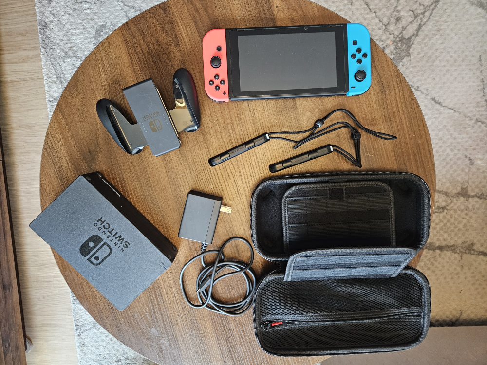 Nintendo Switch Console (HAC-001(-01)) - photo 2