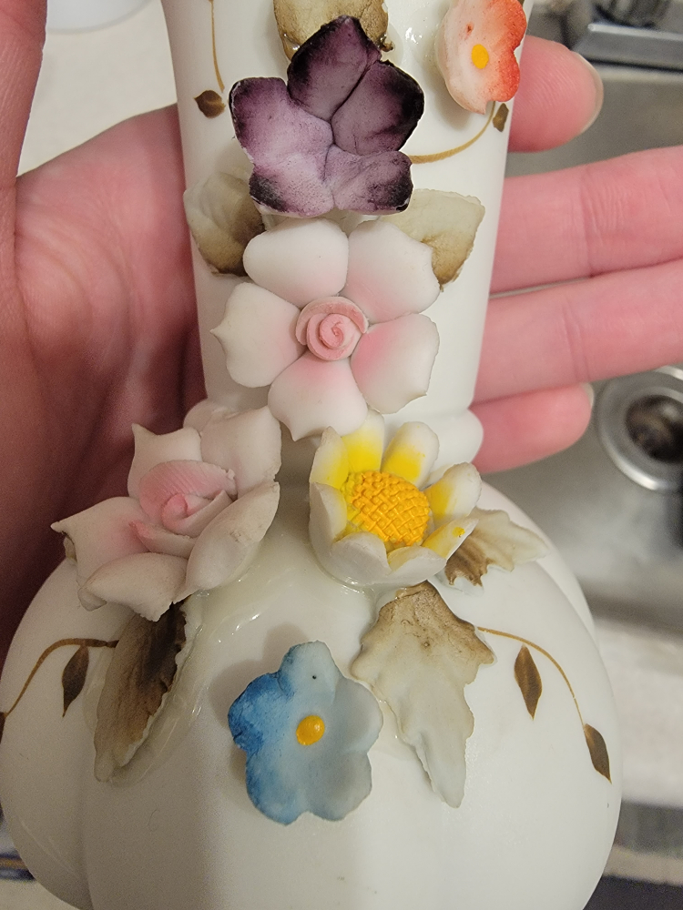 🥕 PORCELAIN BISQUE Flowers VASES Hand Painted 🥕 image indicator(6)