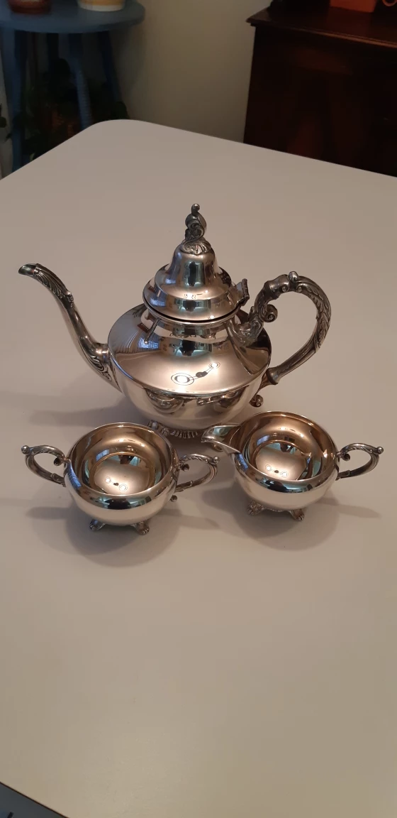 Silver tea set thumbnail