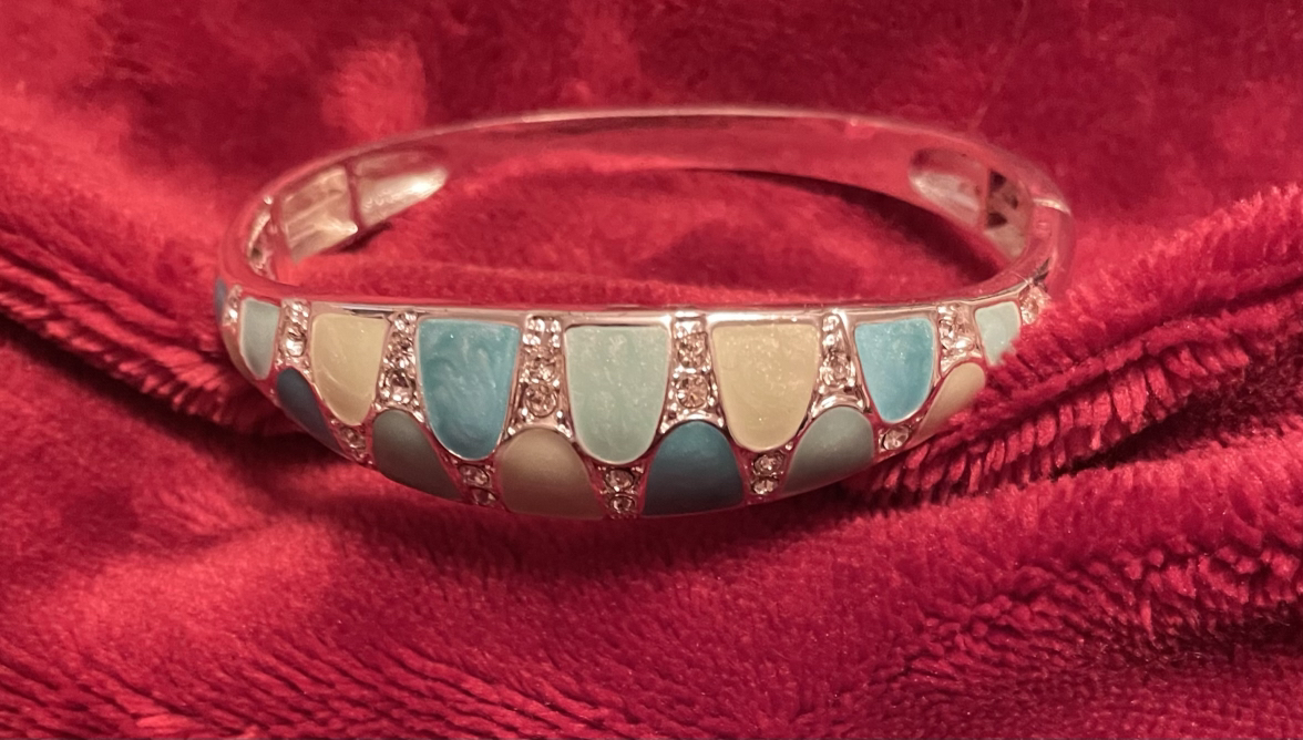 Bracelet thumbnail