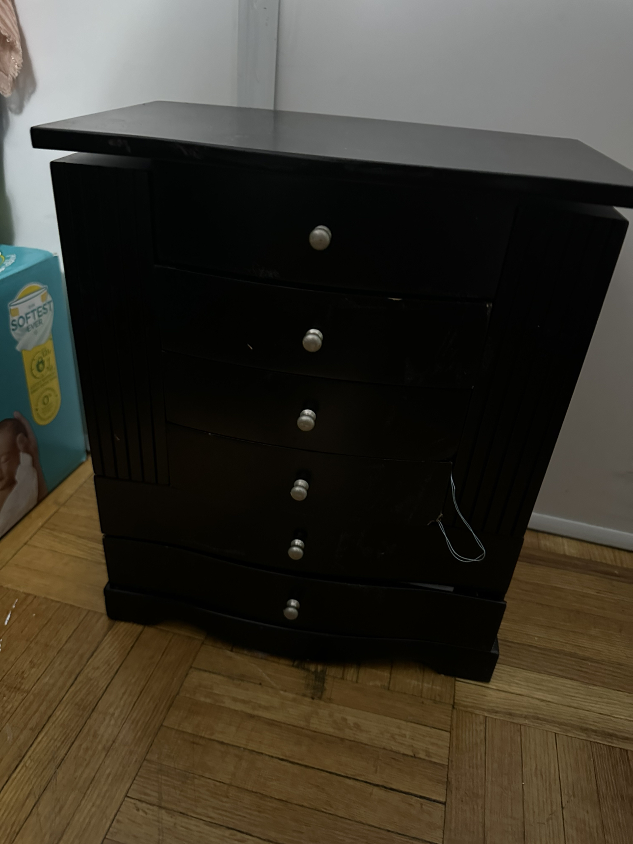 Small wooden jewellery box thumbnail