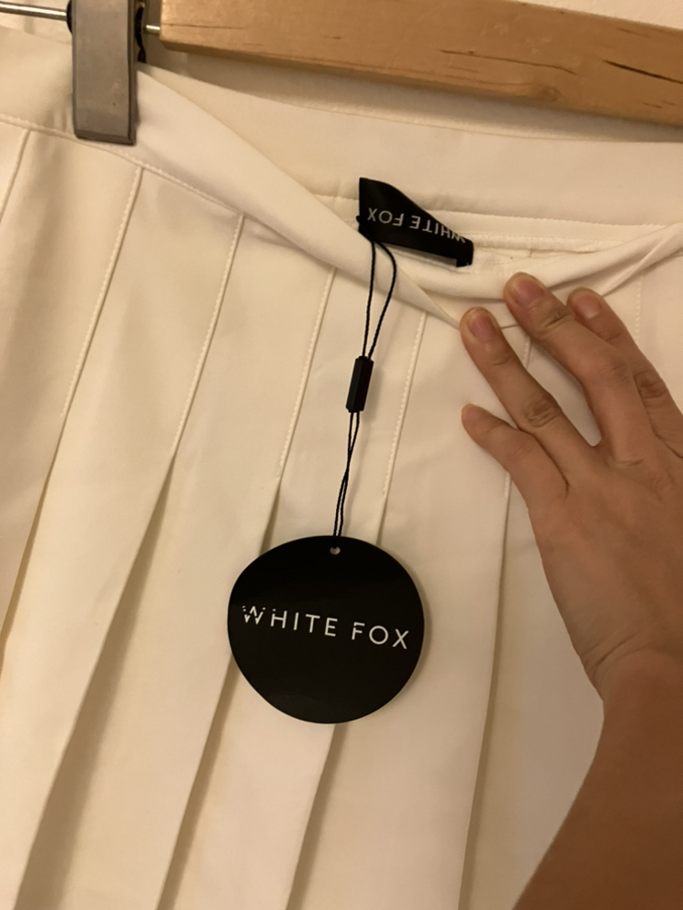 BNWT Women’s Skirt Size S image indicator(2)