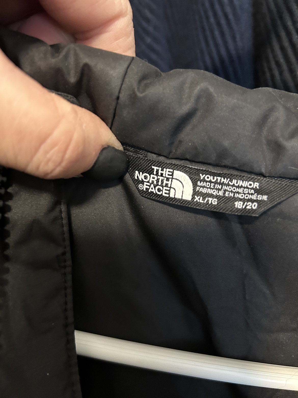 North face hooded vest - photo 3