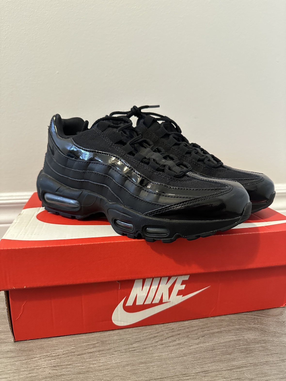 Black Nike Air Max 96