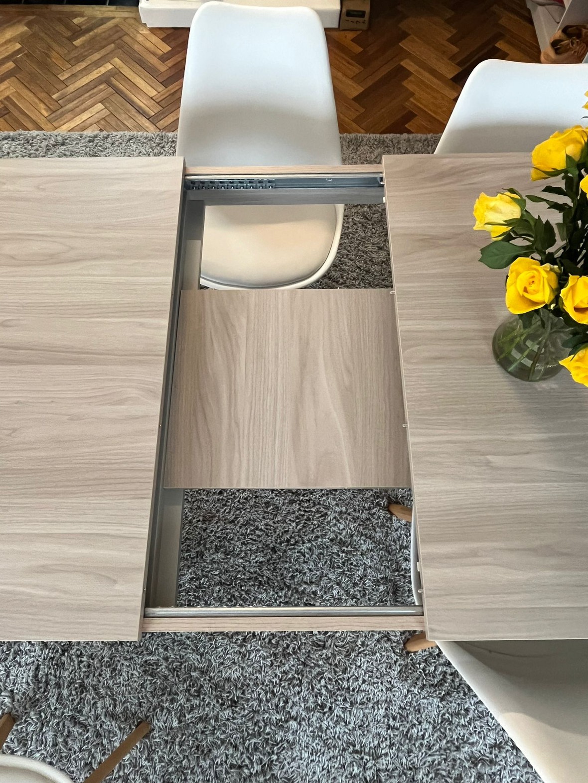 Relocation Sale - Extendable made in Italy Dining Table - photo 3