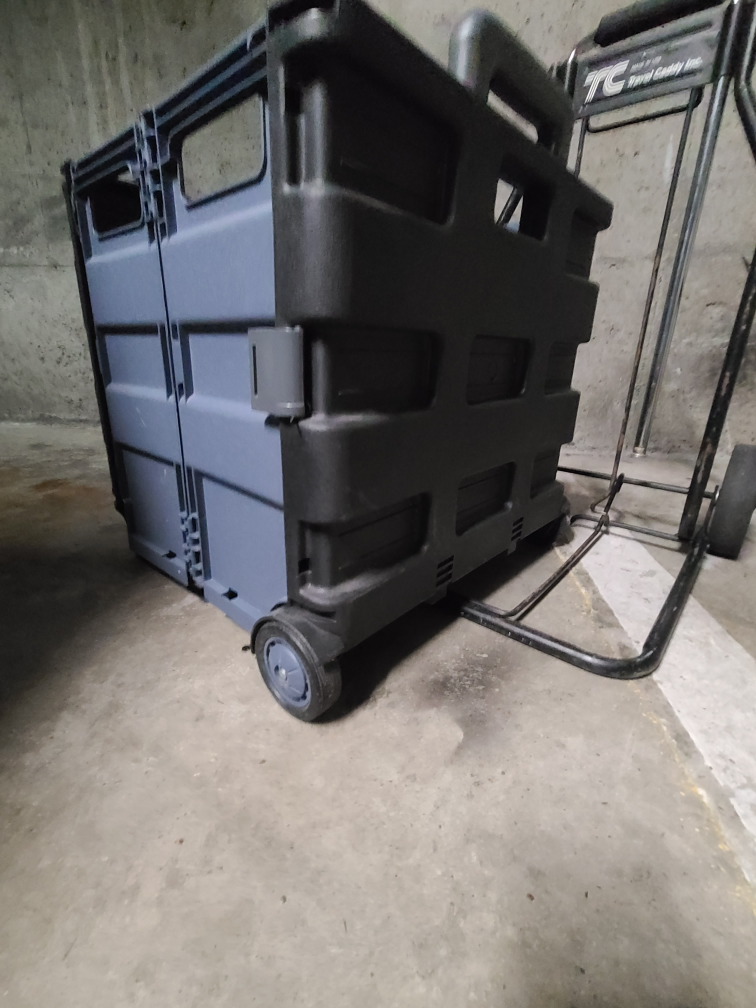 Travel caddy Inc. dolly w/ Staples collapsible case image indicator(2)