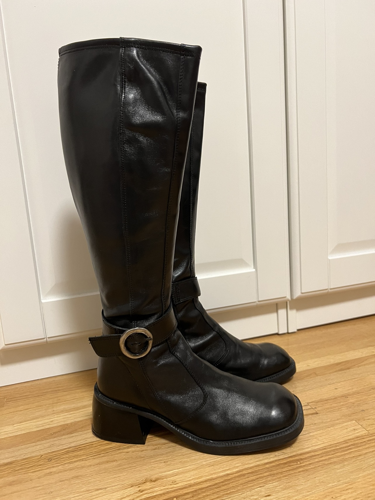 Like new leather long boots EU 37