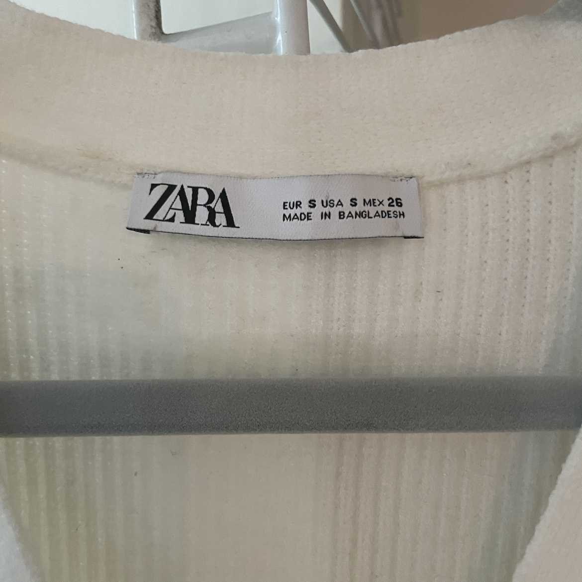 Zara ribbed chunky knit cardigan with balloon sleeves (small) image indicator(7)