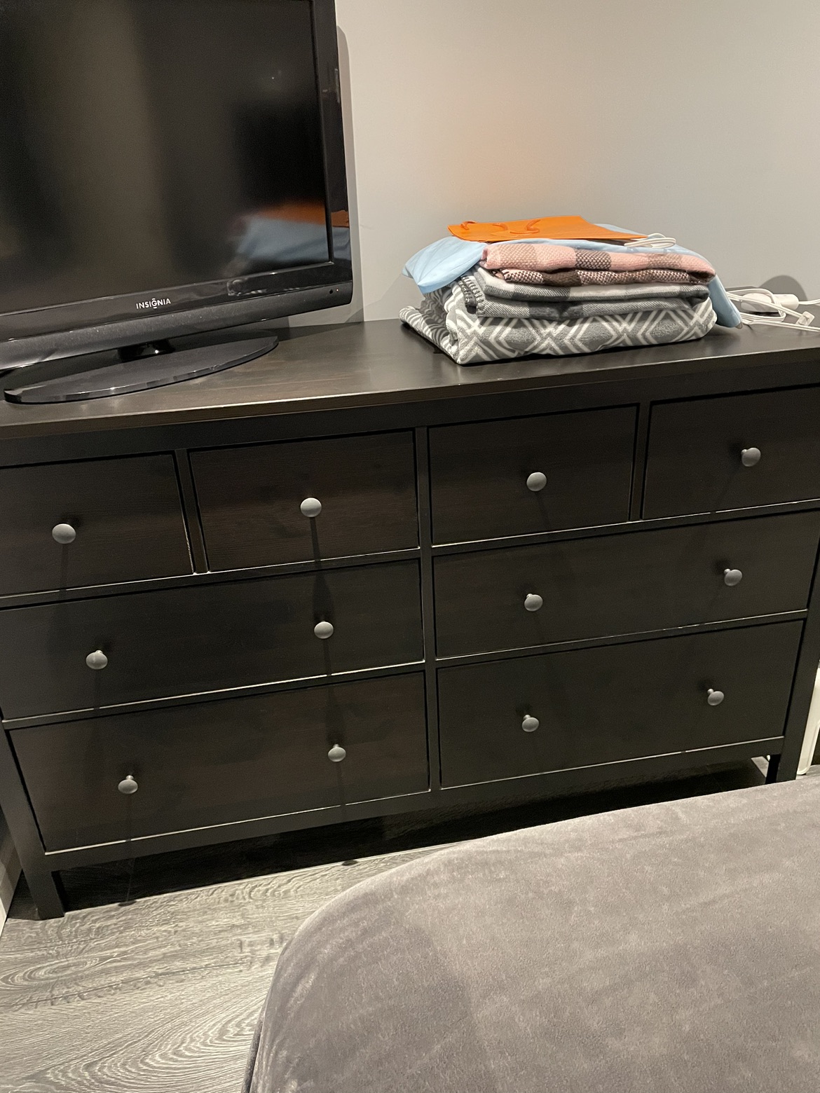 IKEA Hemnes dressers and two night tables - photo 2