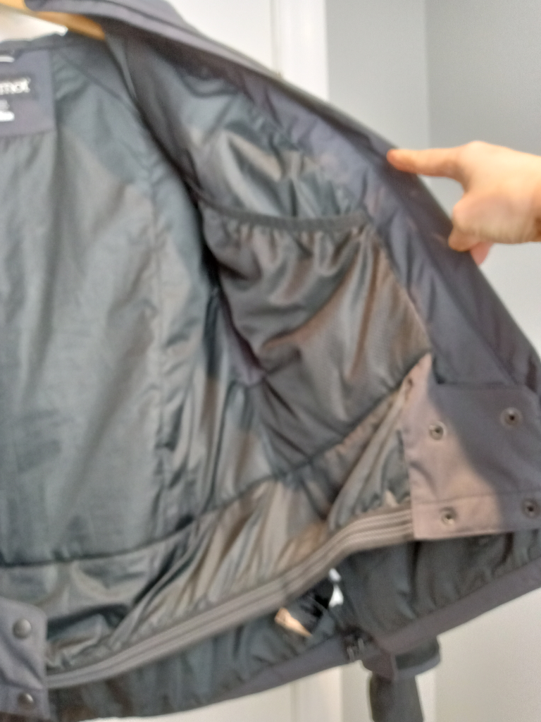 Marmot women's jacket image indicator(4)