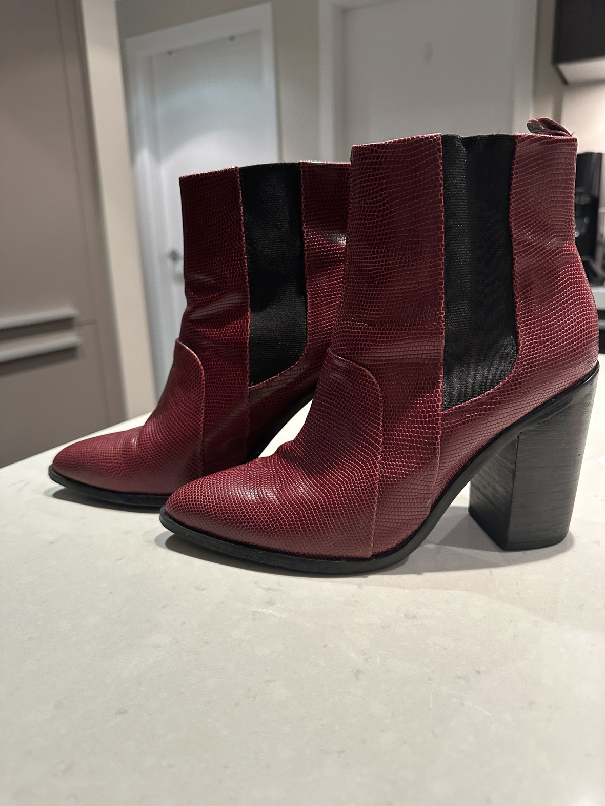 Red Solsana ankle boots - size 38 - photo 3