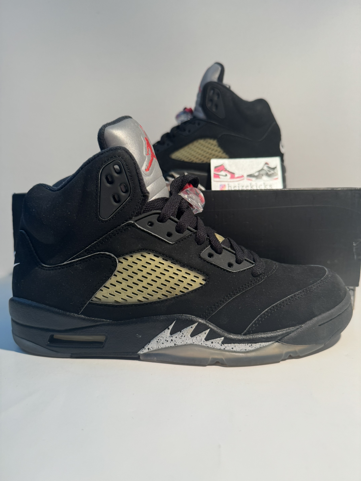 Air Jordan 5 Black Metallic 8.5 thumbnail