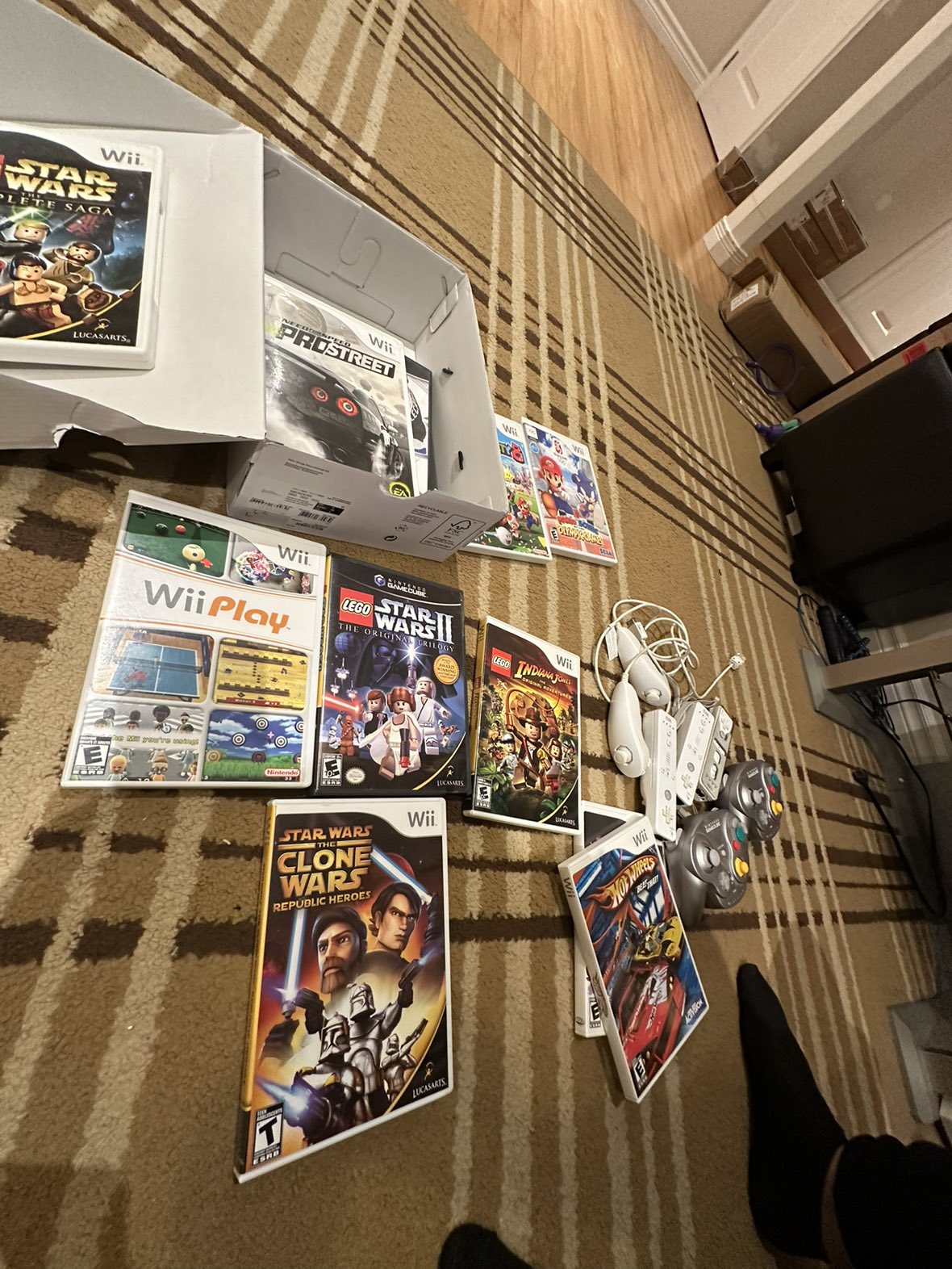 Wii consoles remote thumbnail