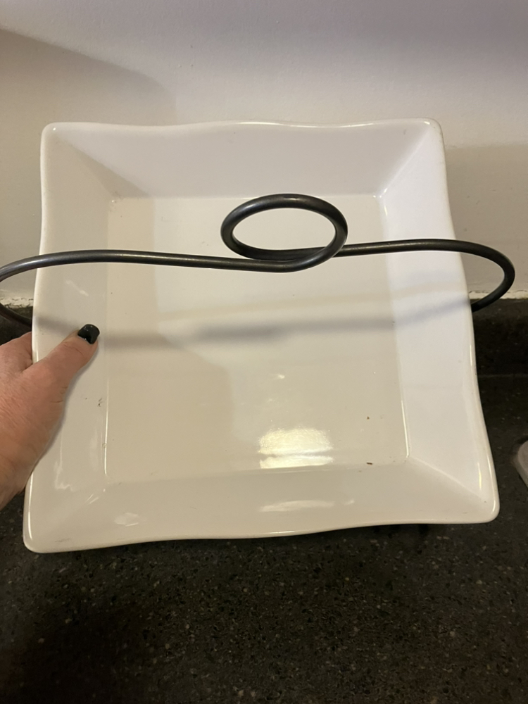 Serving tray with iron holder image indicator(2)