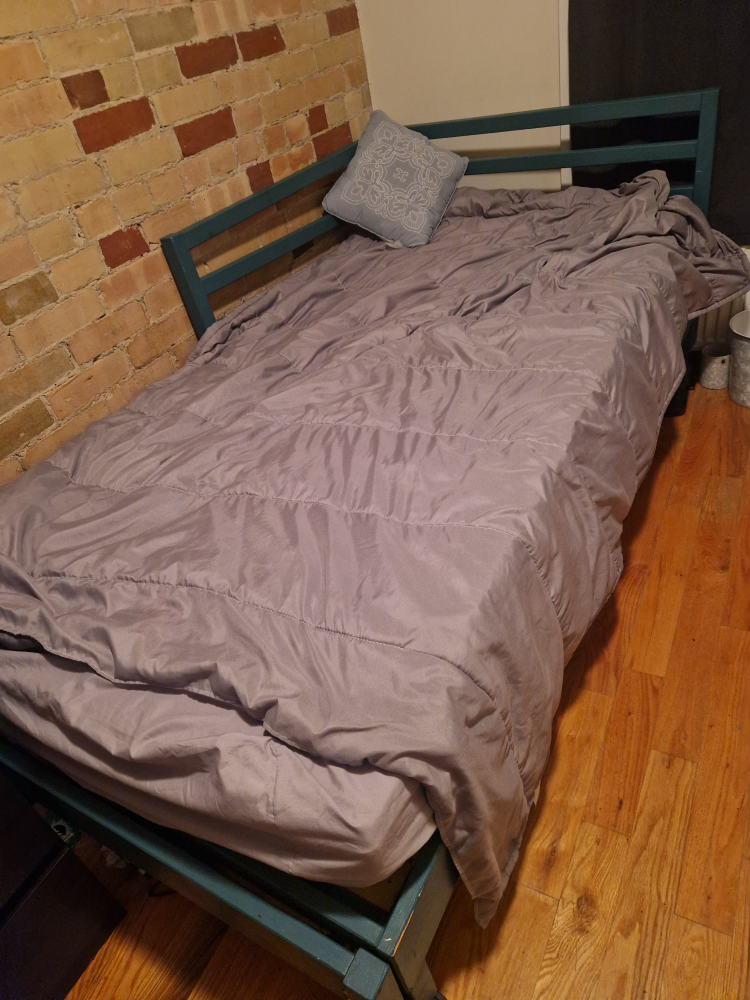 Bed frame & mattress - photo 2