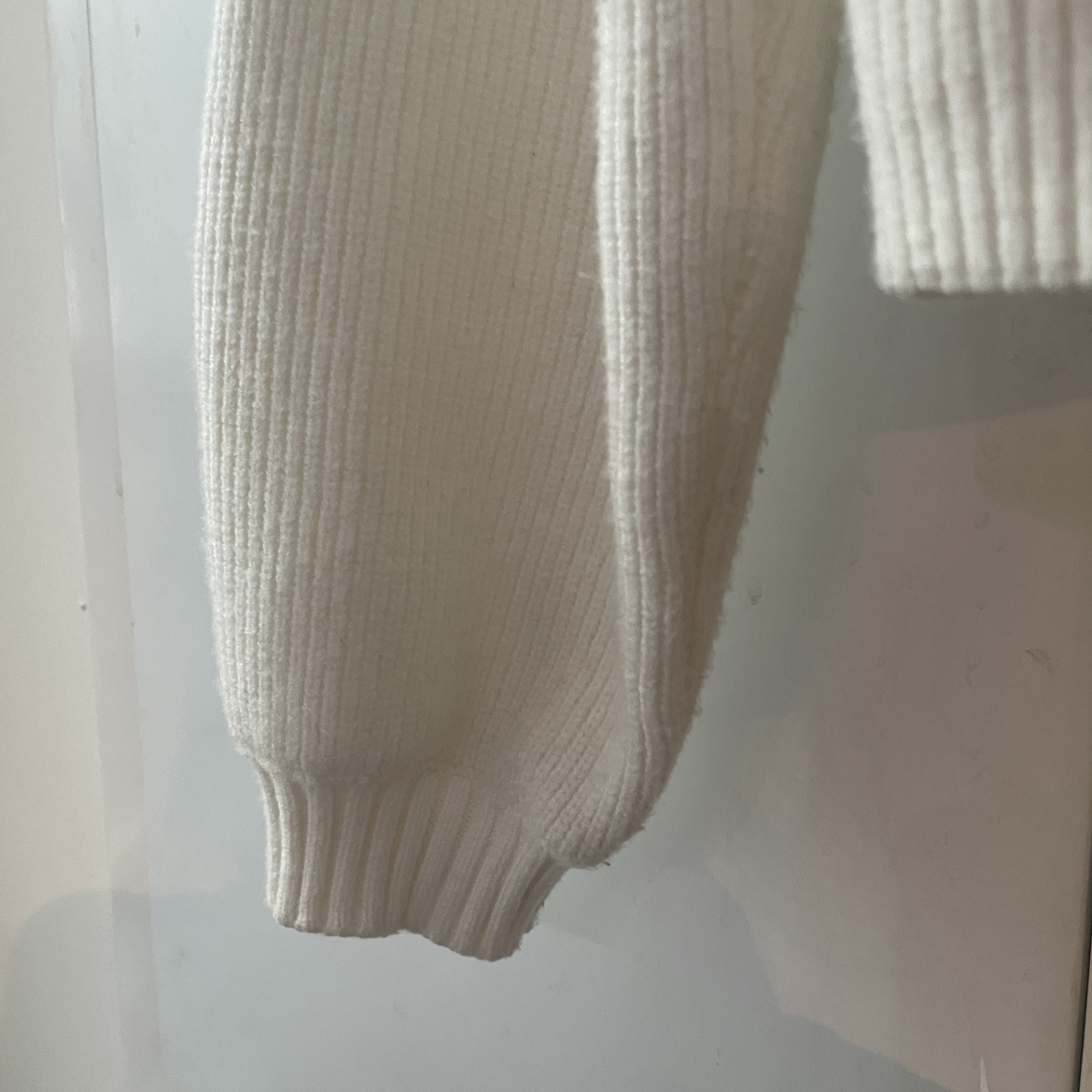 Zara ribbed chunky knit cardigan with balloon sleeves (small) image indicator(3)