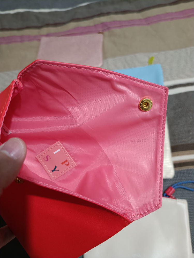 New Small cosmetic 7 bags from IPSY - photo 3