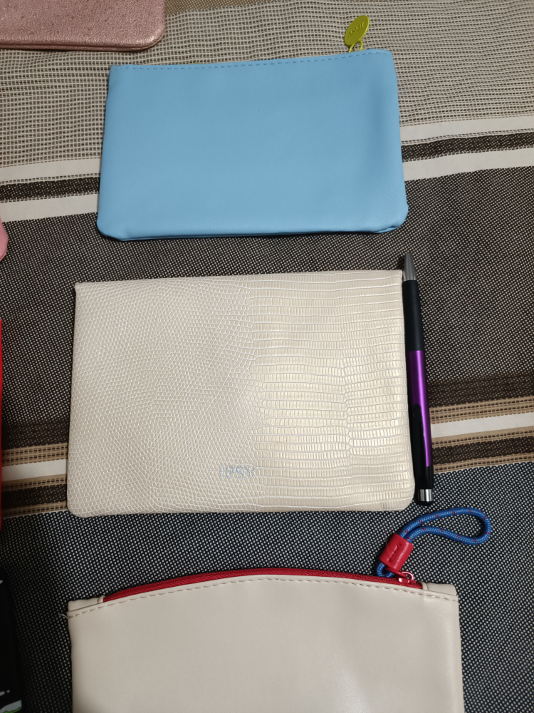 New Small cosmetic 7 bags from IPSY - photo 5