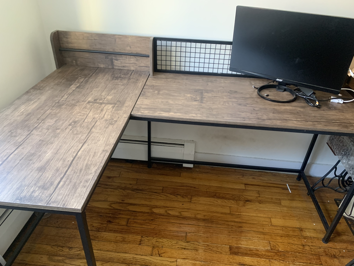 Modern L-shaped Desk, Like New - photo 2