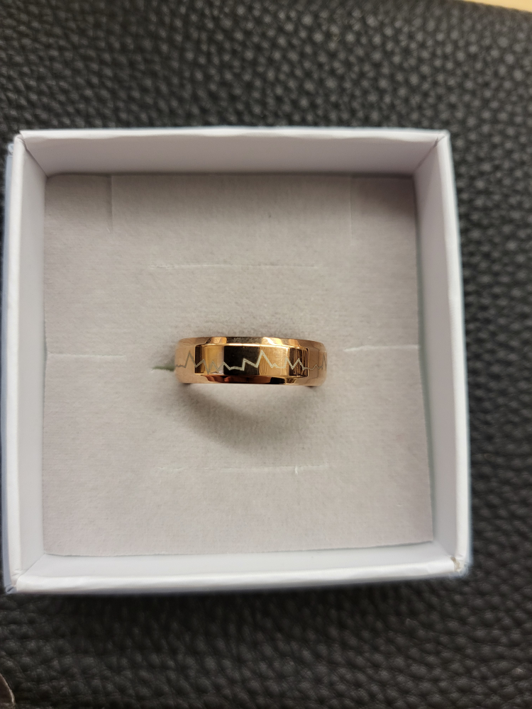 Heartbeat Stainless Steel Rose Gold IP Laser Etched Band Ring image indicator(2)