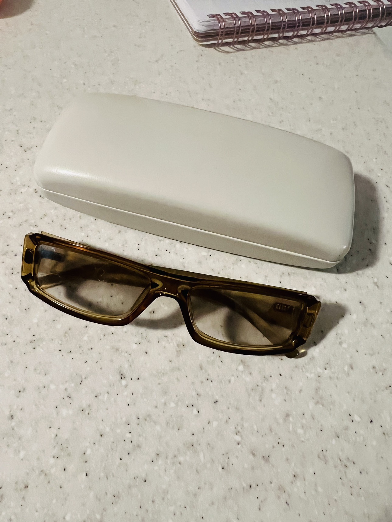 Gucci sunglasses image indicator(5)