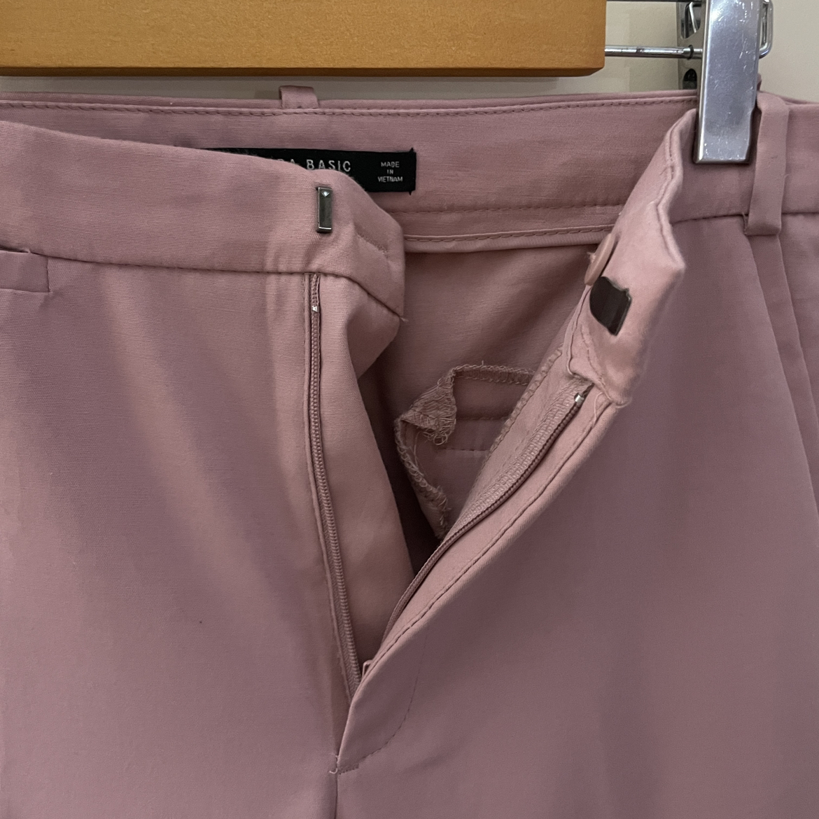 Zara women's trouser (size 6) image indicator(3)