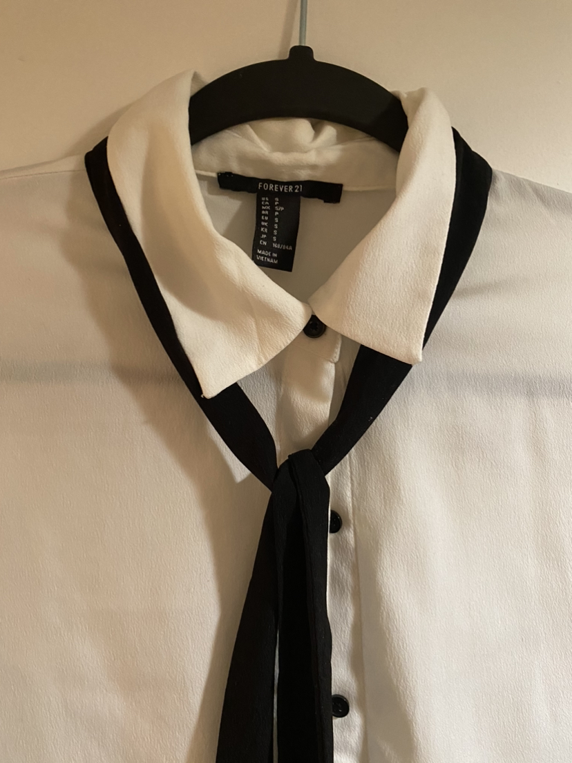 Forever 21 Blouse - photo 2