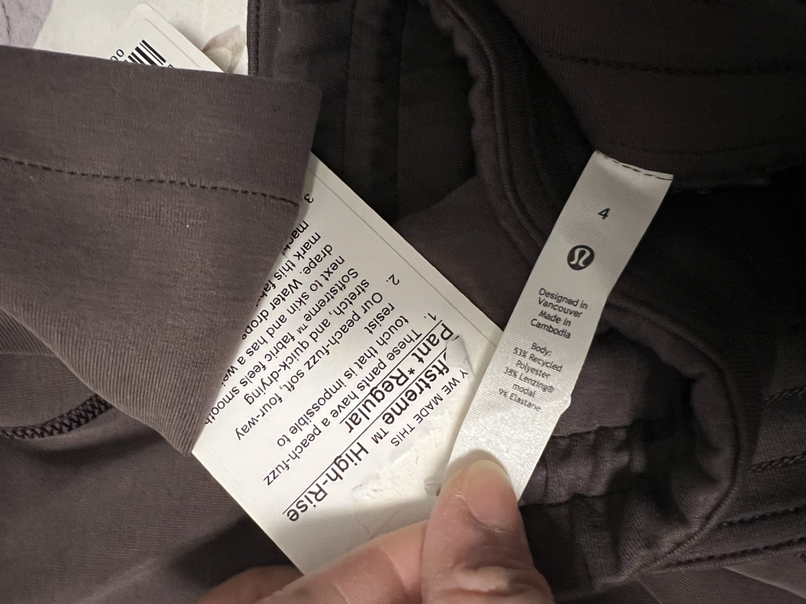 BRAND NEW WITH TAG Lululemon softstreme pant size 4 - photo 2