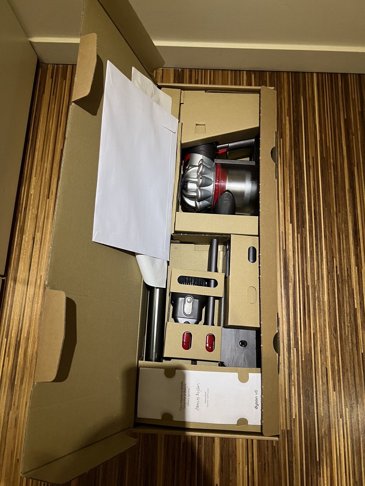 Dyson V8 Animal image indicator(2)