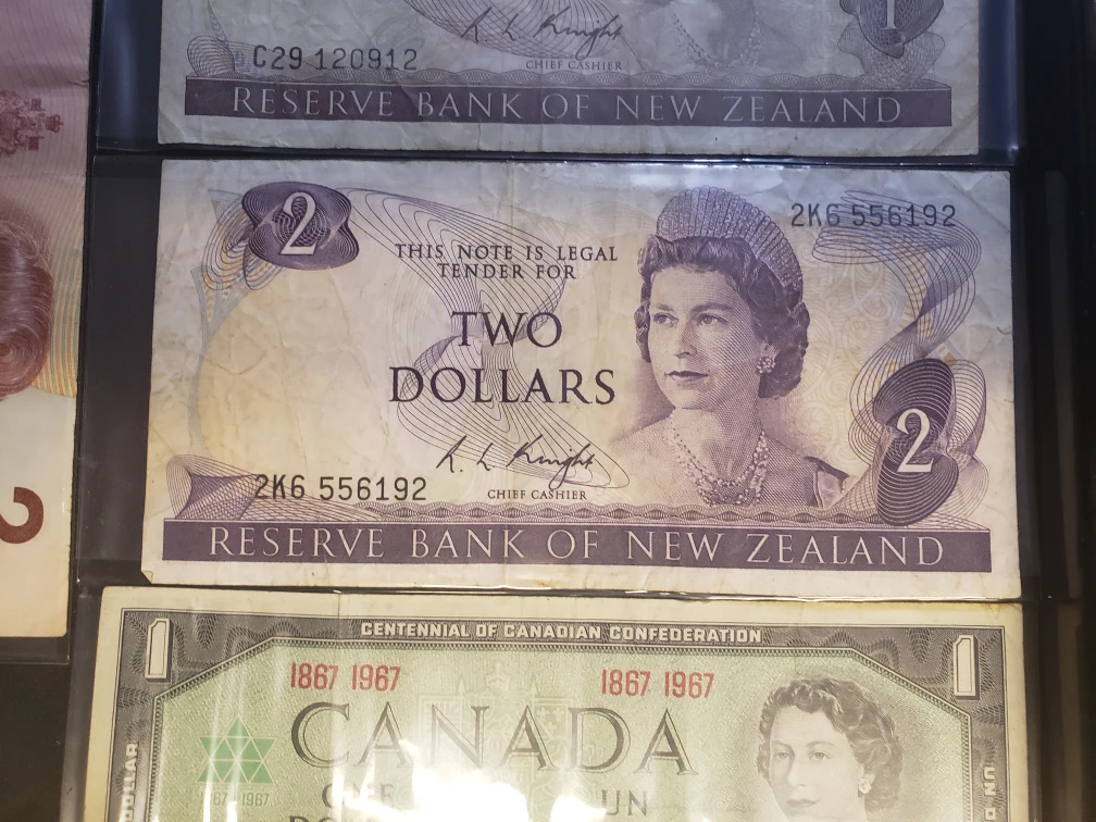 Collectors Bank Notes image indicator(3)