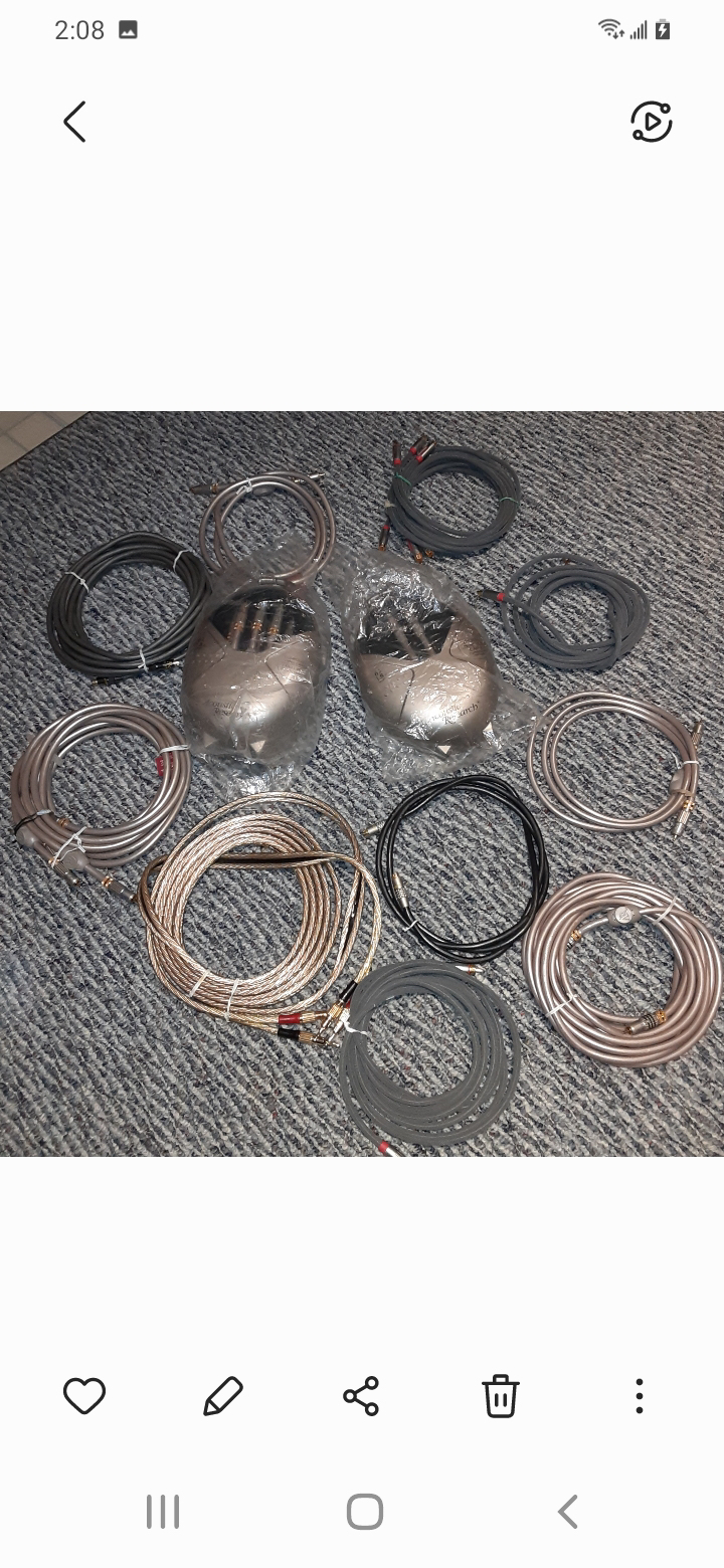 ASSORTED ELECTRONIC ITEMS image indicator(10)