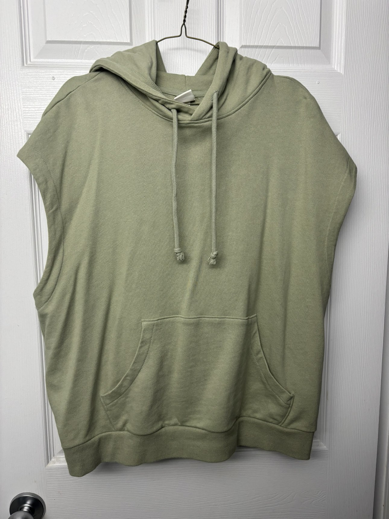 Green sleeveless hoodie