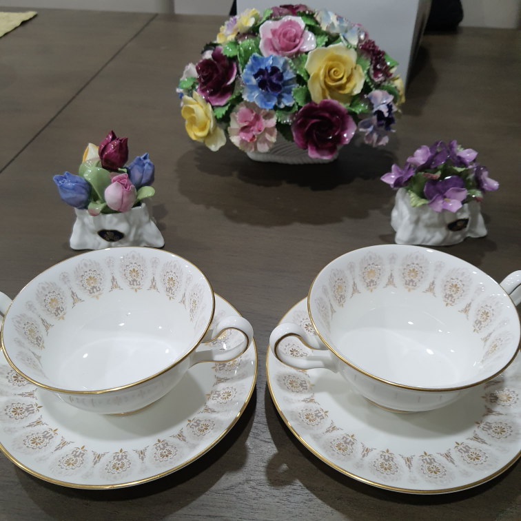 Wedgwood soupcup& saucer