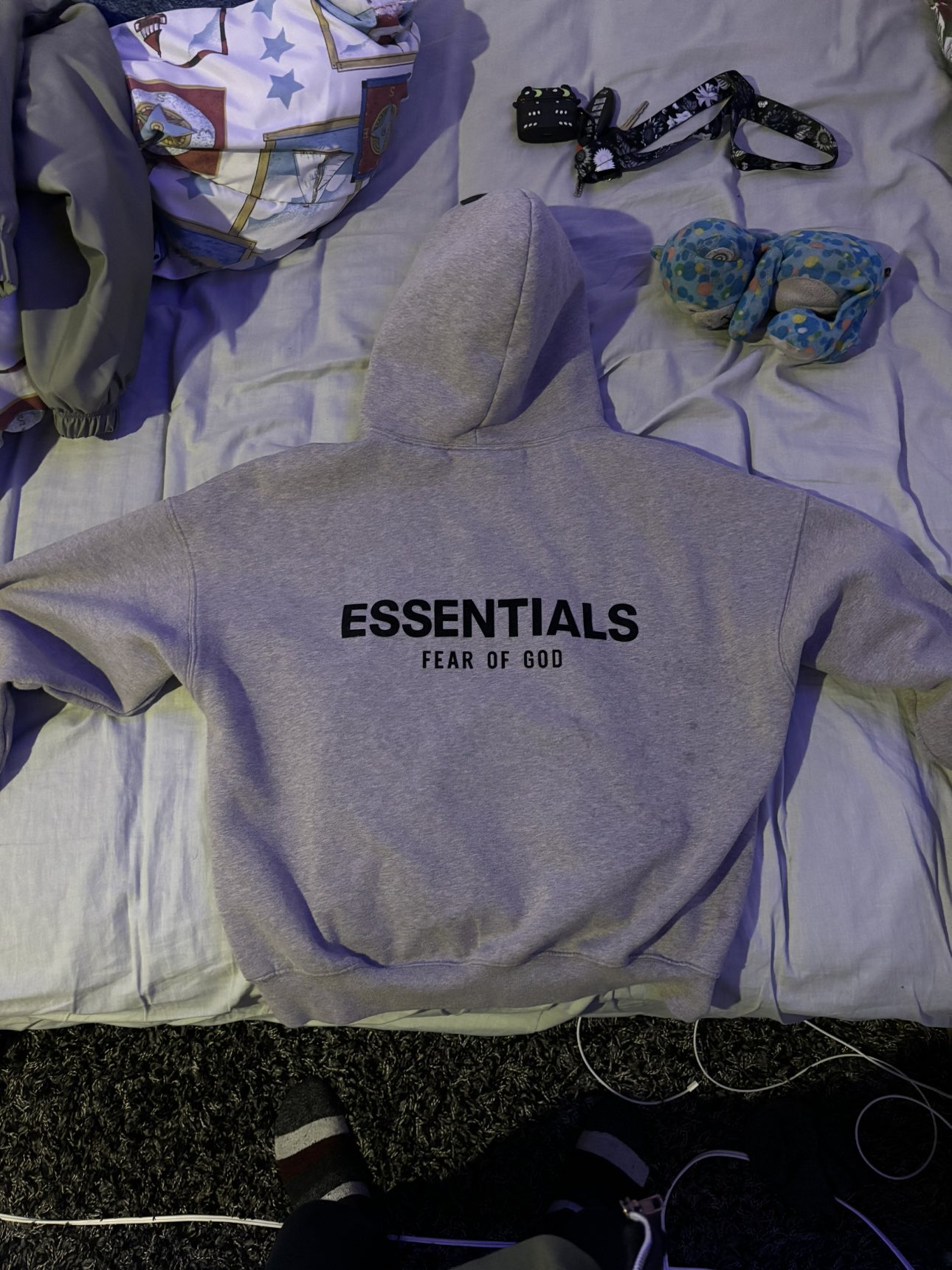 dark oatmeal essentials hoodie