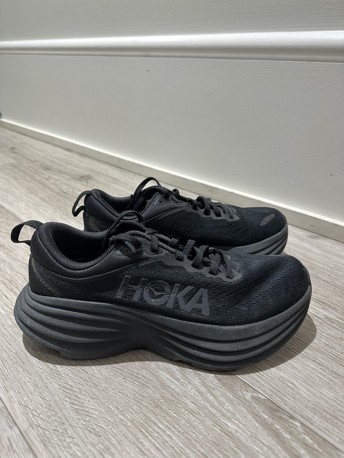 *WORN TWICE* Hoka Bondi 8, Black, Size US 6.5B thumbnail