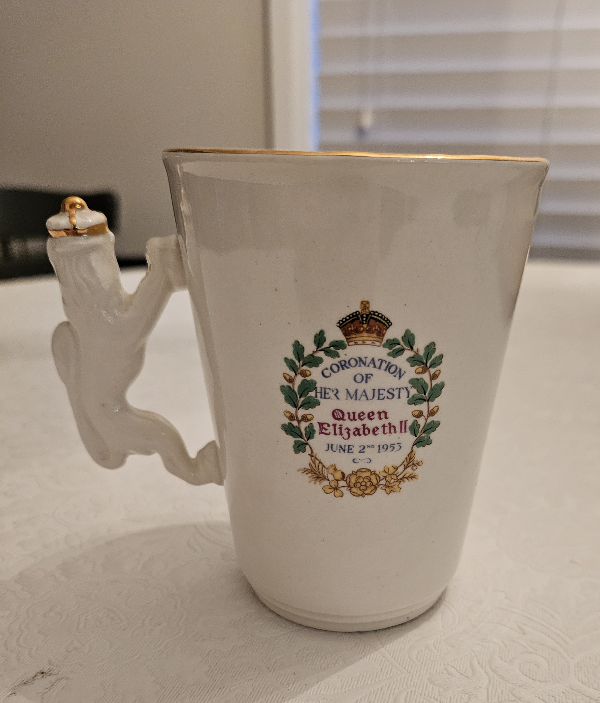Vintage Queen Elizabeth II Coronation Commemorative China Mug image indicator(2)