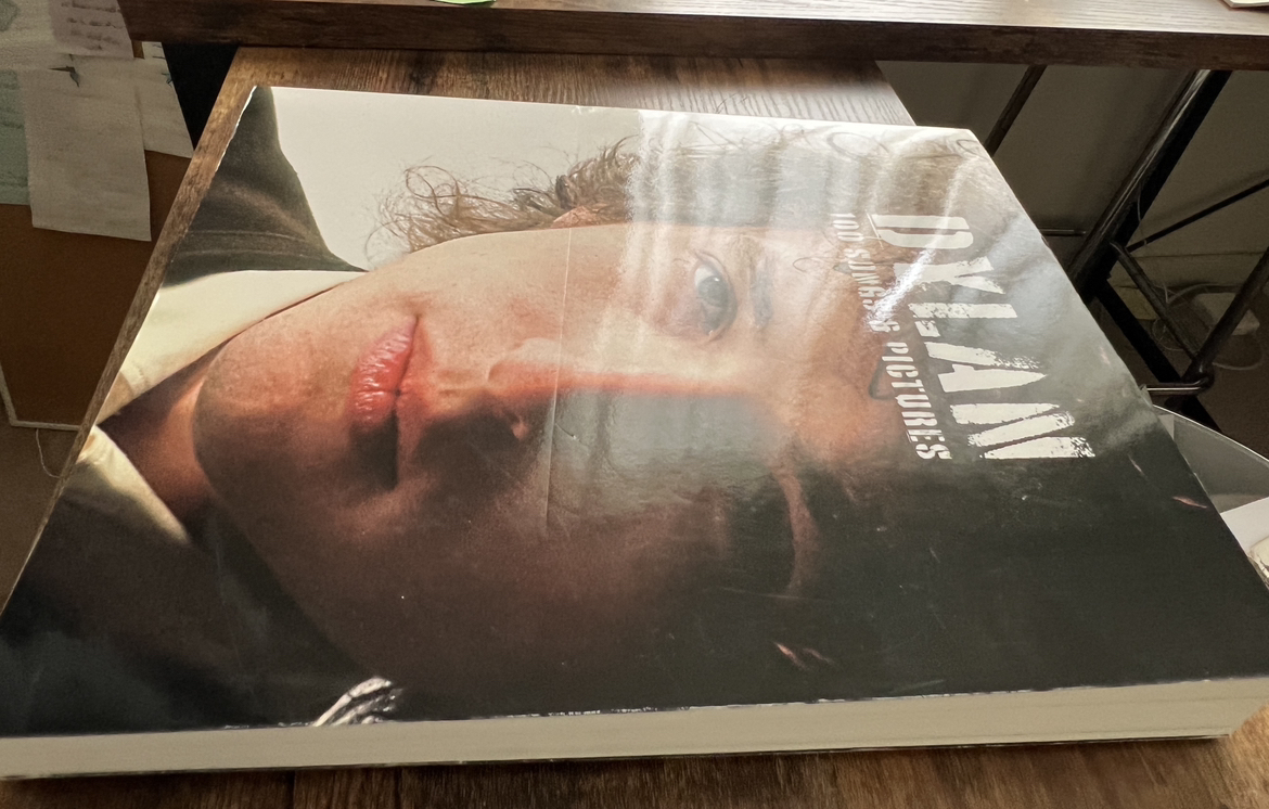 Bob Dylan Book - 100 songs and pictures🥕 image indicator(5)