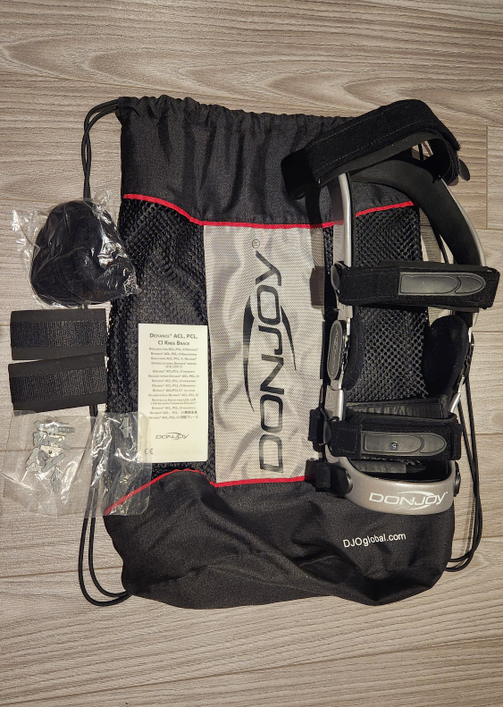 DONJOY Defiance ACL, PCL, CI Knee Brace