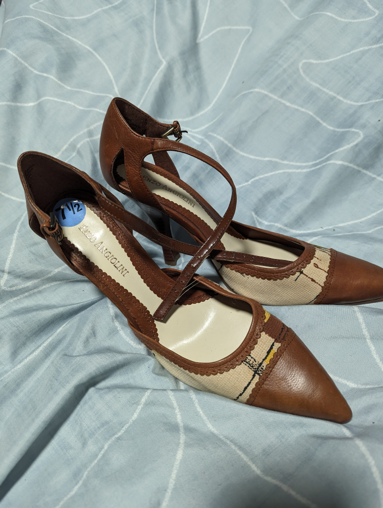 Beautiful retro Enzo Angiolini heels thumbnail