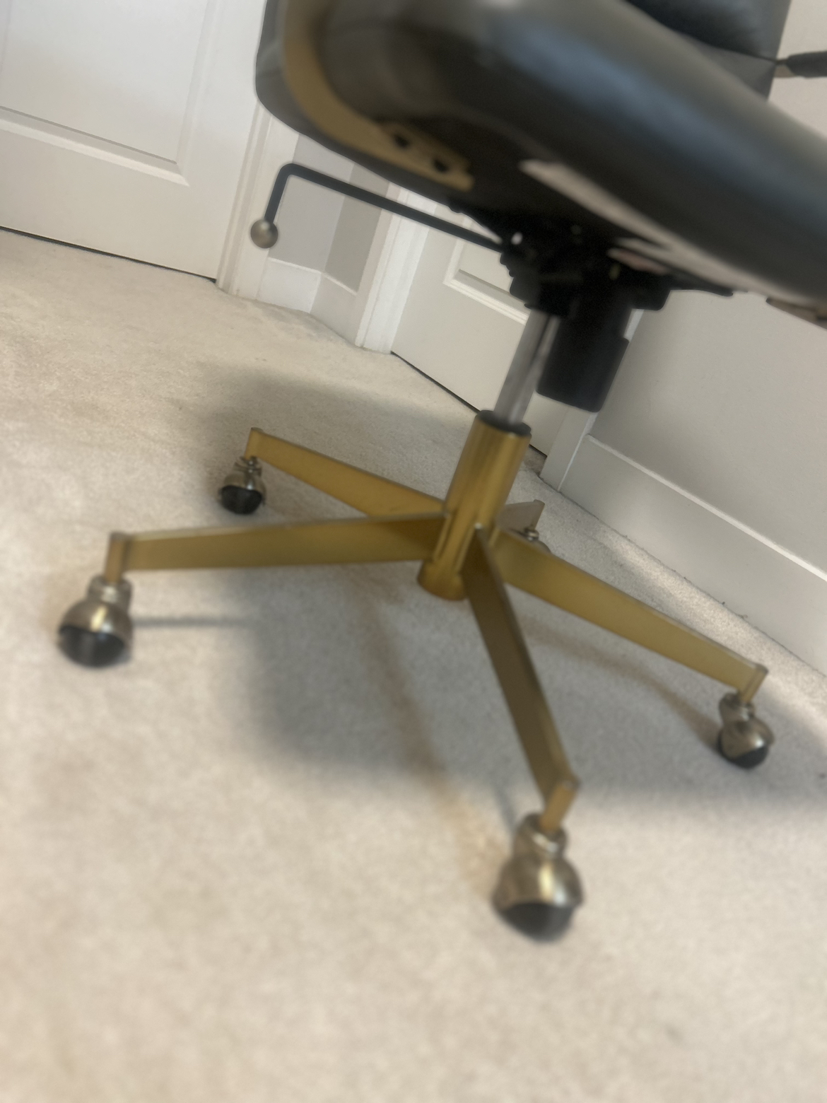 Office Chair - photo 3