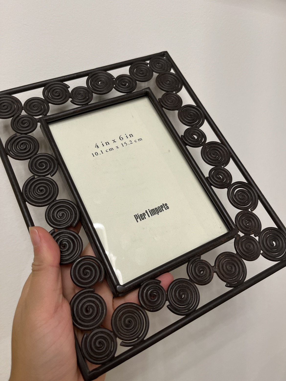 Pier 1 imports picture frame image indicator(3)