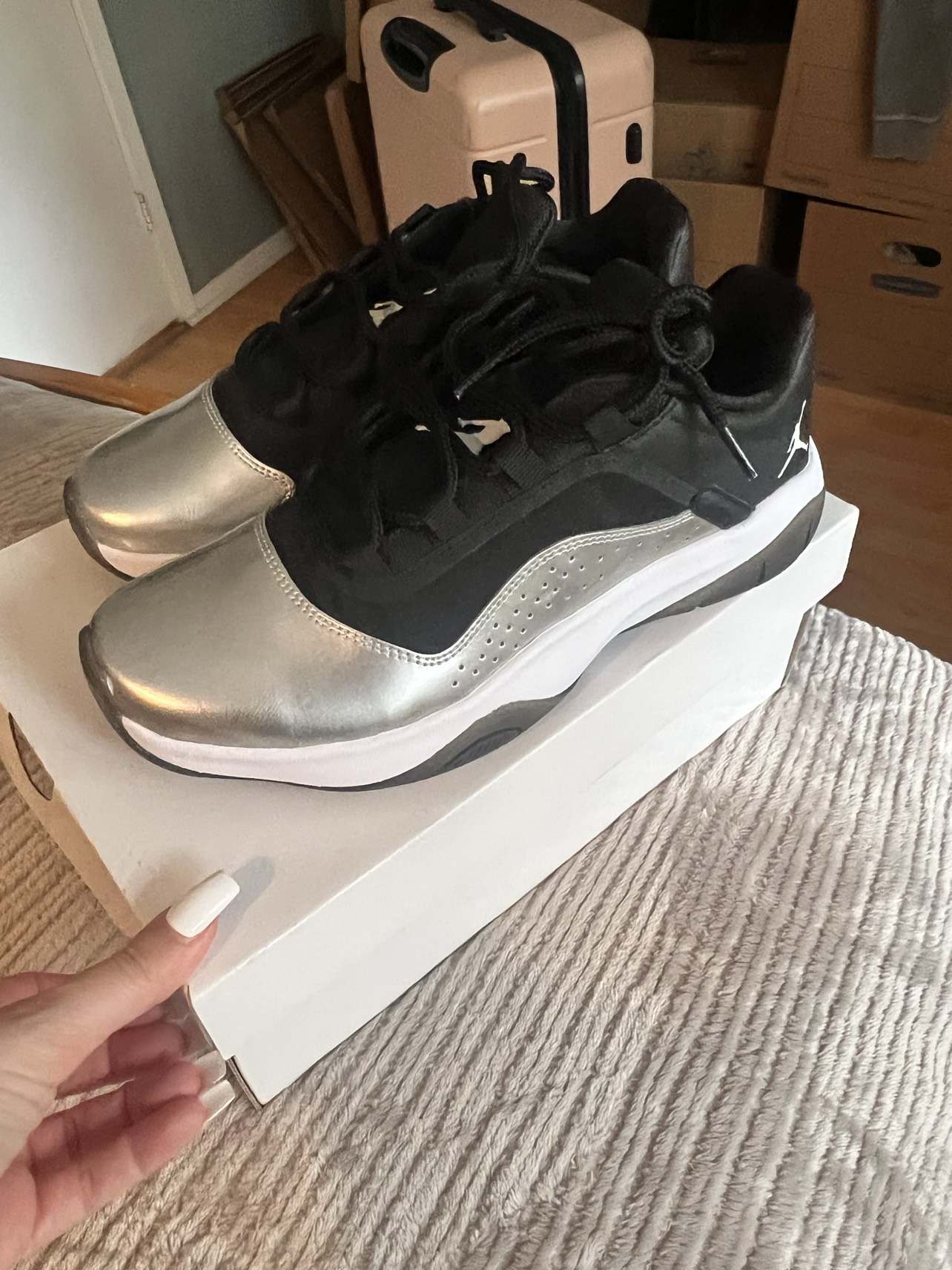 Women’s Jordan Low Size 9
