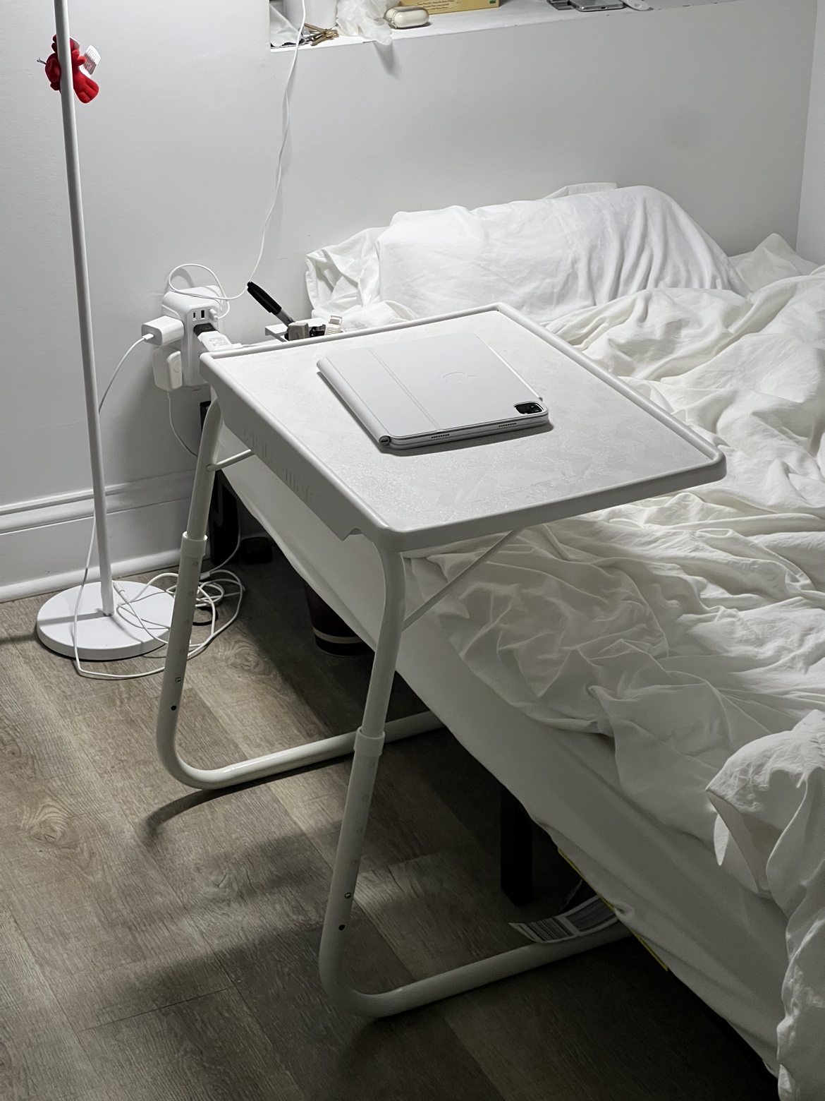 bed desk