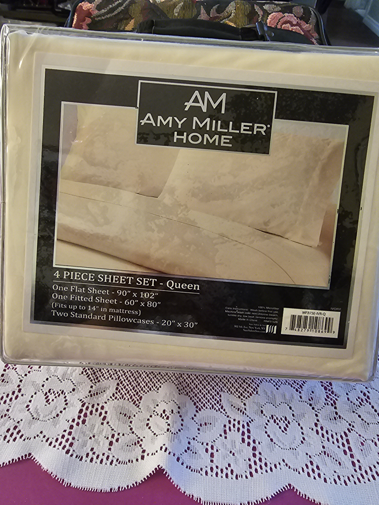 AMY MILLER 4 PIECE QUEEN SIZE SHEET SET