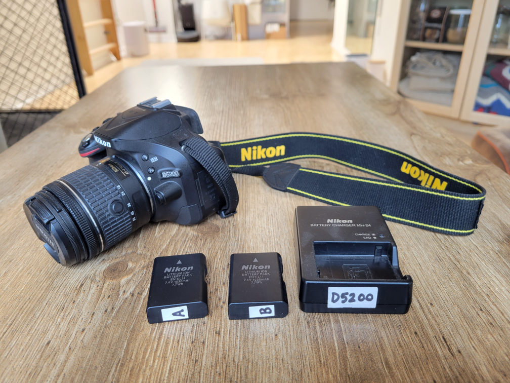 Nikon D5200 DSLR Camera + 18-55 AF-P VR lens & accessories thumbnail