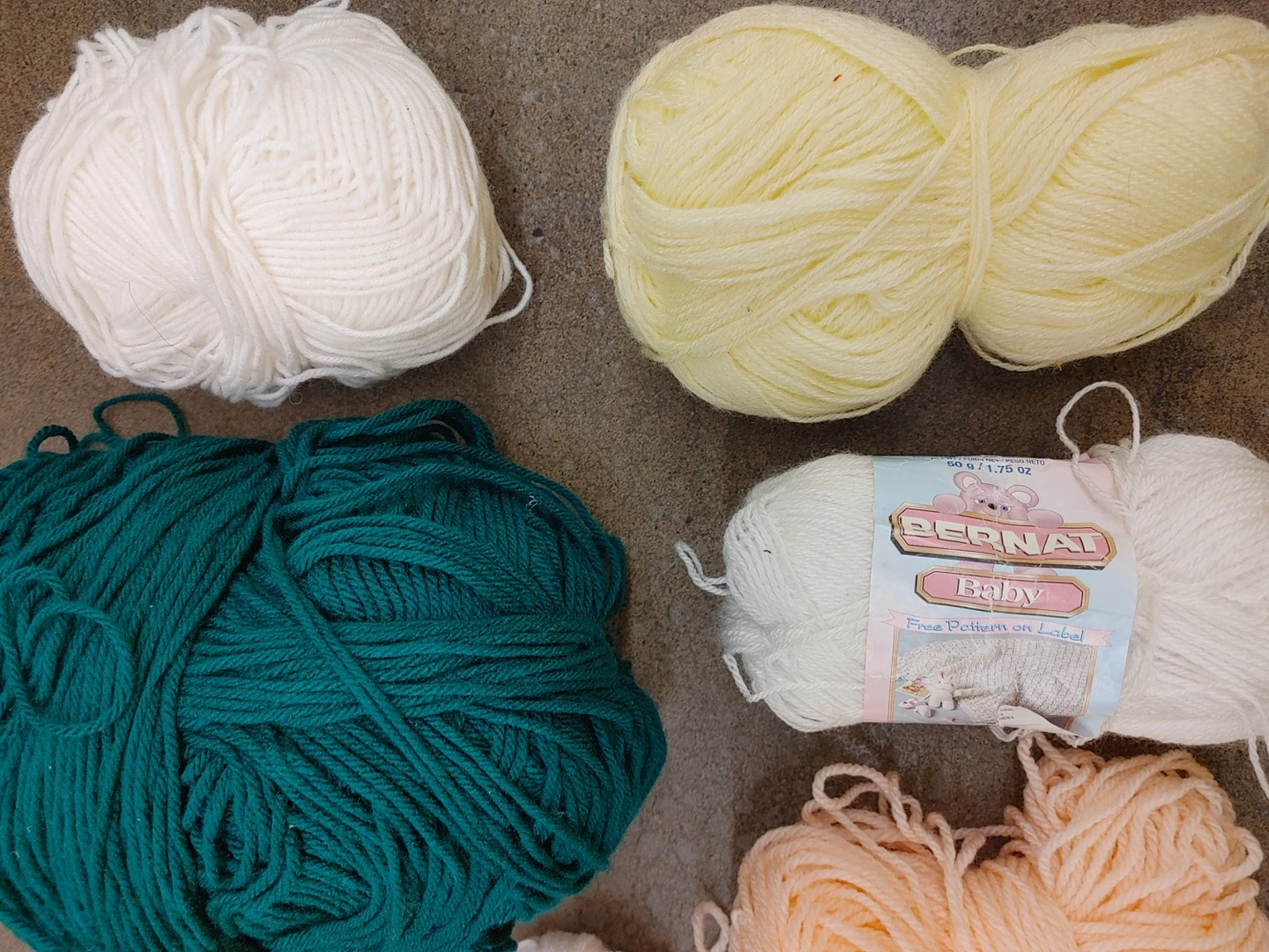 Yarn and strings for free #freecycle - photo 2
